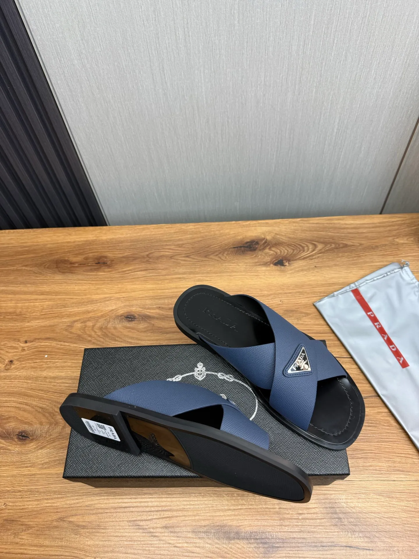 Factory price 340💰 ＰＲＡＤＡPrada - popular men's slippers hot sale 🔥 🩴Official website one to one production 38-45 sizes 45 46 🉑️Customized!
